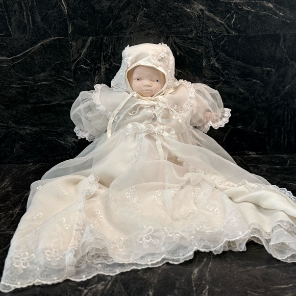 GRACE S. PUTNMAN Vintage Doll